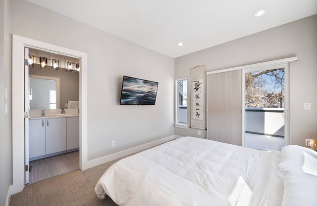 Luxury Townhome in the Heart of the Mile High City