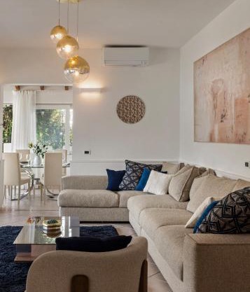 Luxury townhouse with panoramic Como lake views by Aura Luxury Collection