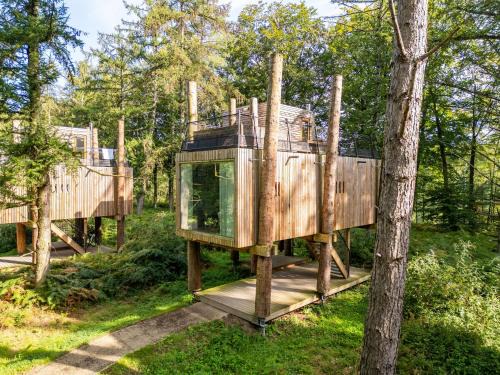Luxury Treehouse Retreat