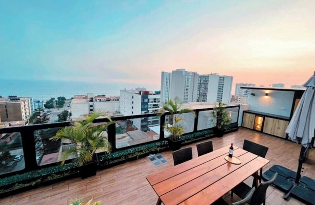 Triplex de lujo 3 dormitorios con vista al mar y con terraza privada