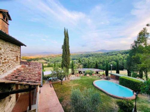 Luxury Tuscan Farm Stay, 1 bedroom with a pool