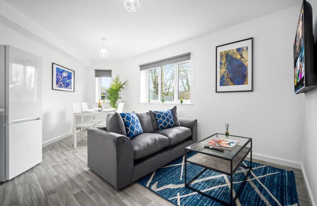 Luxury Two Bedroom Apartment - Parking - Smart TV