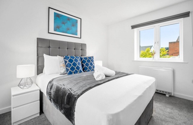 Luxury Two Bedroom Apartment - Parking - Smart TV