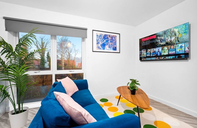 Luxury Two Bedroom Apartment - Parking - Smart TV