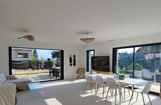 Luxury villa with pool & jacuzzi 20' from Cannes