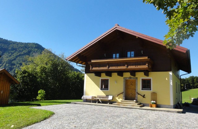 CASA DE VACACIONES DE LUJO Y CERCA DE LA CIUDAD DE SALZBURGO Y EN LA PENDIENTE DE ESQUÍ Y VISTA PANORÁMICA DE LA MONTAÑA