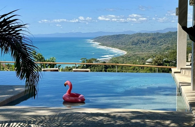 Luxury Villa in the Jungle- Ocean & Bay View - Pool, A/C, Wi-Fi