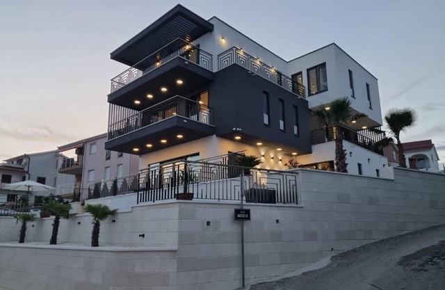 Luxury Villa Adriatica-*Heated Pool-Sauna-Jacuzzi*