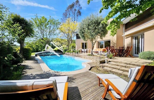Luxury ! Villa avec piscine - Vue 180° sur le golf