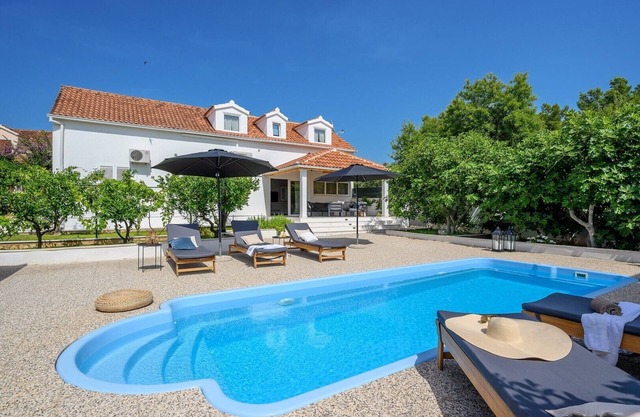 Villa de lujo Essencia Milna Brac con piscina privada climatizada