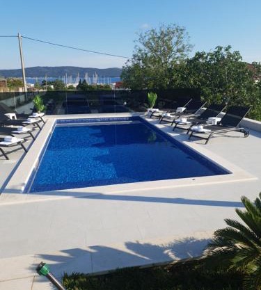 LUXURY VILLA HELENA