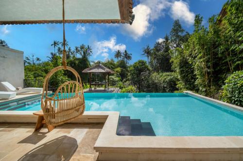 Luxury Villa in City Center w/Natural Pool La Bohemia Residence Villas