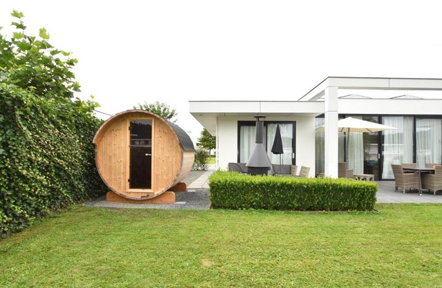 Luxury Villa in Harderwijk with sauna near Lake
