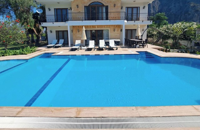 Villa De Lujo En idÃ³lica Rural Ubicación