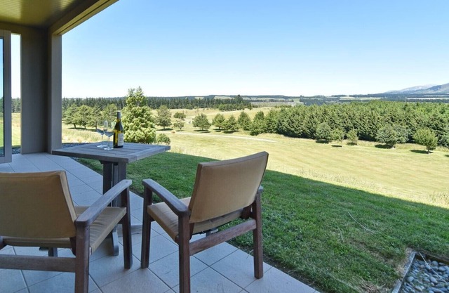 Luxury Villa in the Terrace Downs Resort Area