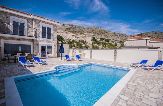 Luxury Villa Layla with private heated pool - near Dubrovnik