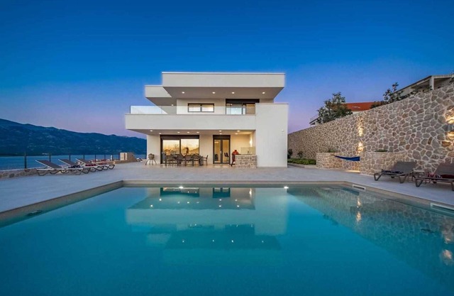 Luxury villa near Zadar with a stunning sea view