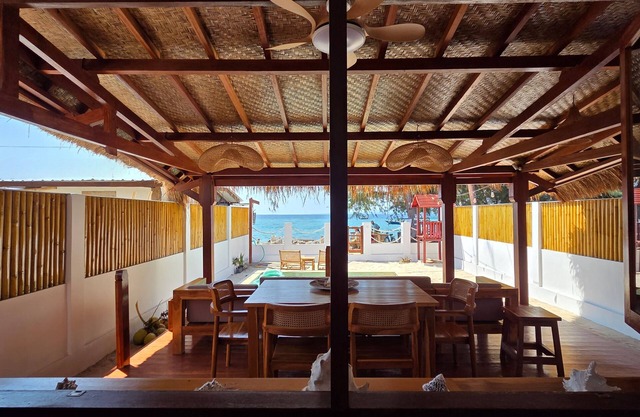 Luxury Villa on Gili Air - Private Beach Area & Stunning Views & Turtles