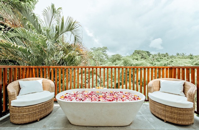 Villa de lujo con vistas al río y la selva - Indah 4