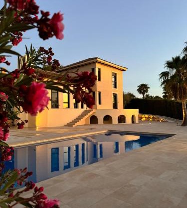 Luxury villa pool&beach paradise