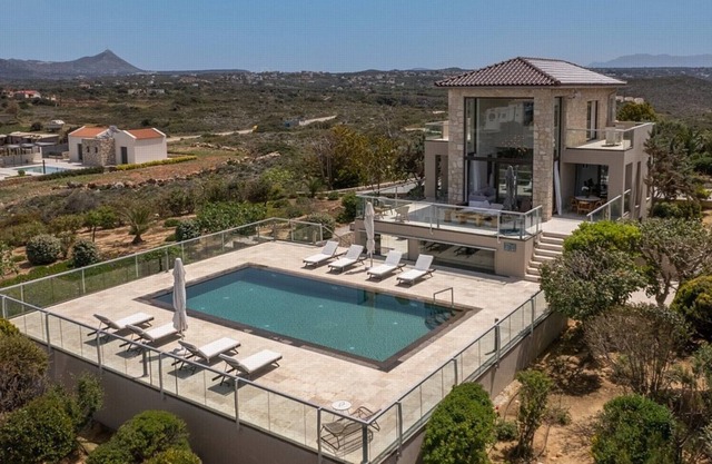 Luxury Villa-Private Pool-Seaview-600m from beach