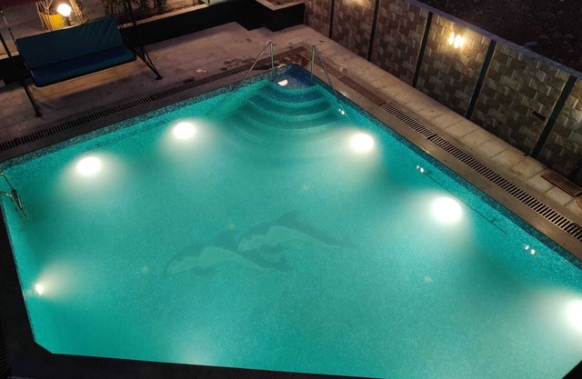 Luxury villa, Sparkling pool, Serinity