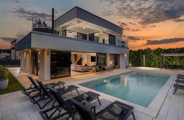 Luxury villa Sun Dance is located in Istria, in the small town of Kri.