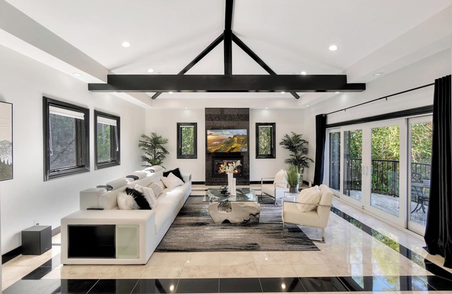 Luxury Villa W/ Spectacular Hollywood Hills View