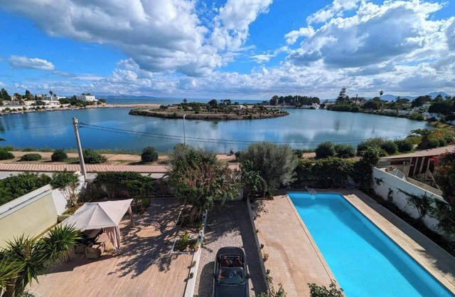 Luxury Villa with central frontview on Historical Carthage Punic Ports