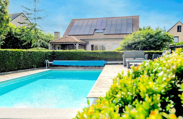 Luxury villa with heated pool and large garden