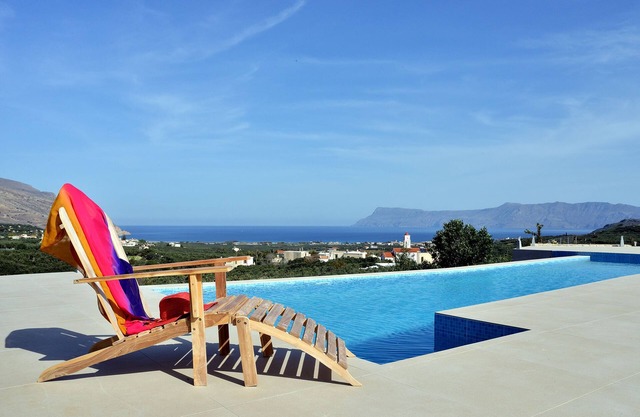 Villa de lujo con magníficas vistas al mar!