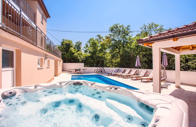¡¡¡Último minuto!!! Villa de lujo Diamond con piscina privada climatizada.