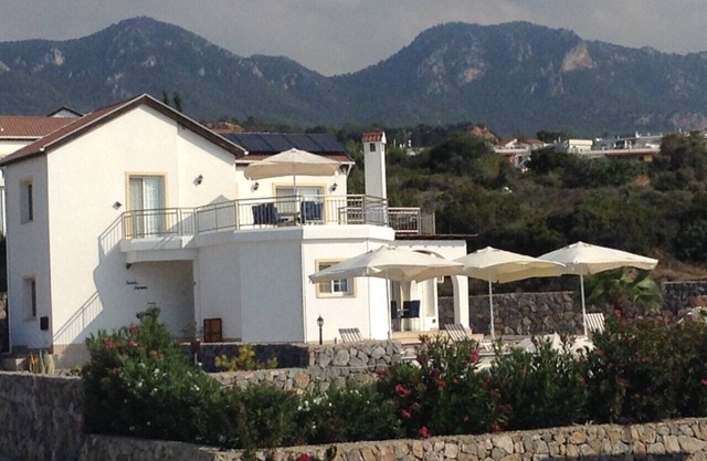 Villa de lujo con piscina infinita privada. Vistas al mar y montaña. Wi-Fi gratis