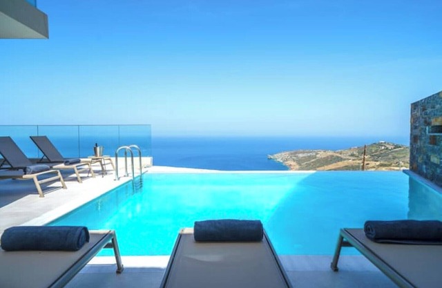 Luxury Villa with Sea View and Private Pool 1