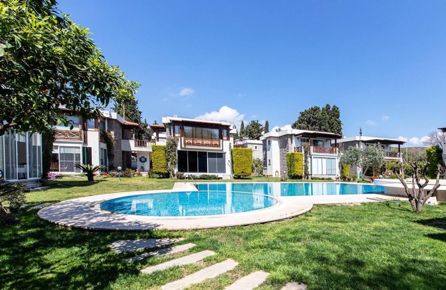 Luxury Villa With Shared Pool in Bodrum Ortakent