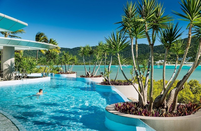 Luxury Villas Aqua (With Car Parking)