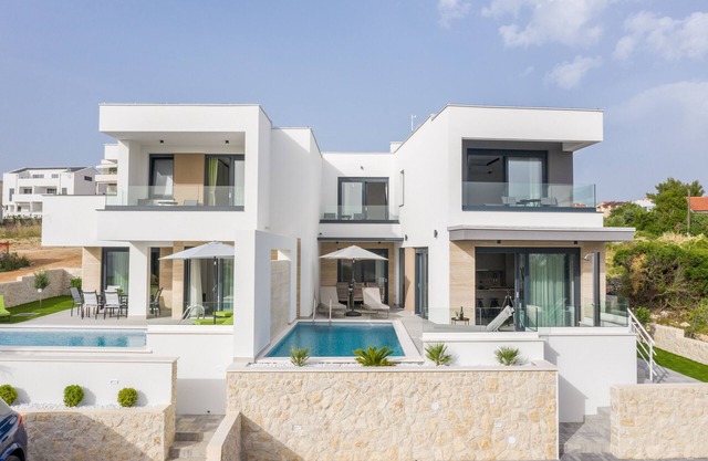 Luxury villas Joy