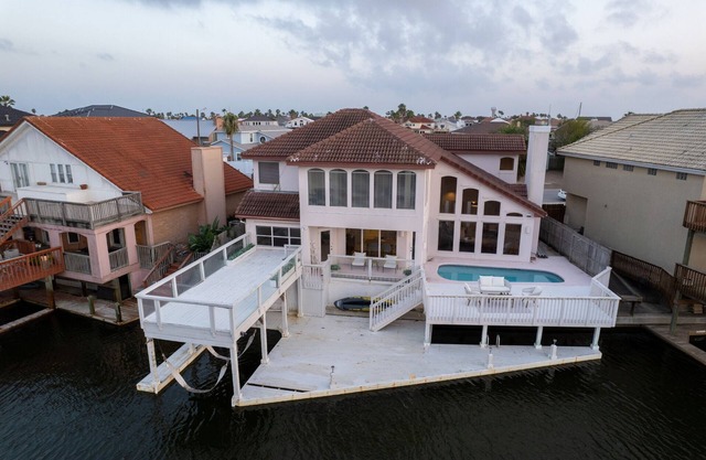Luxury Waterfront-Pool-Extd Stays
