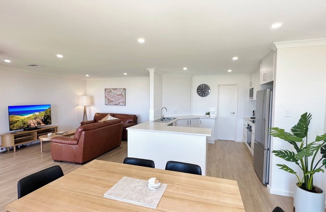 Luxury Waterfront | Sleeps 4 | Resort Pool | Wifi