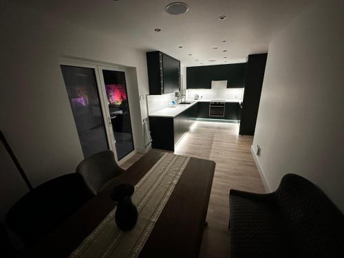 Luxury West London 3BR House, Cul De Sac