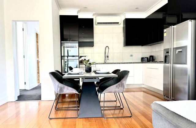Luxury Williamstown Beach Side Stay
