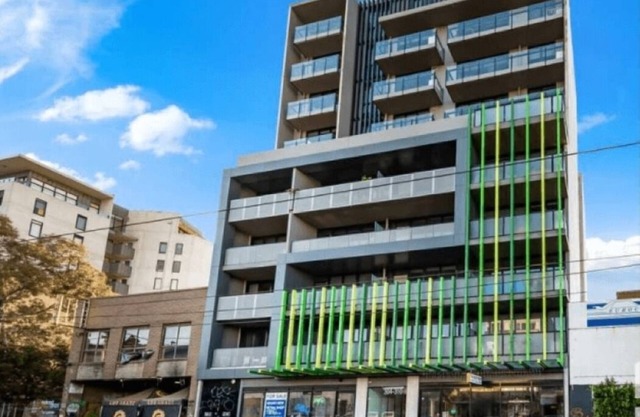 Luxury With Convenience On Your Doorstep!