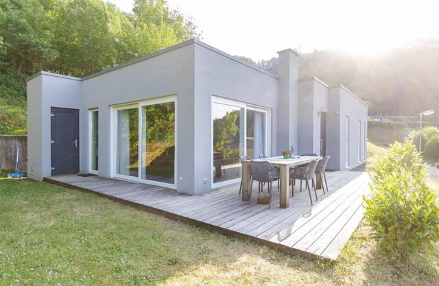 Bungalow en la ladera del parque natural