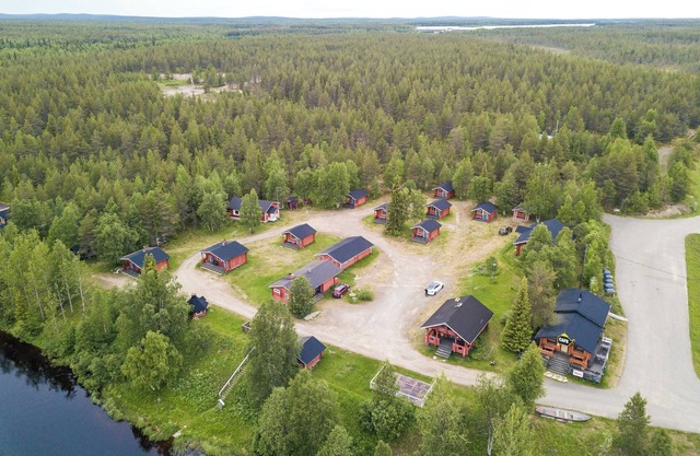 Mökit & Camping Peurasuvanto