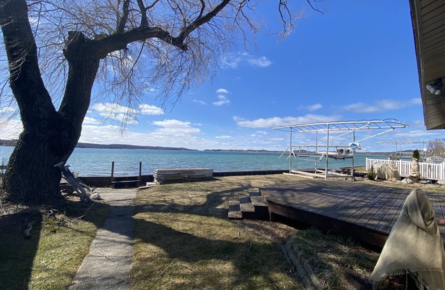 M-22 Lakefront Property in Onekama with amazing Sunsets!!