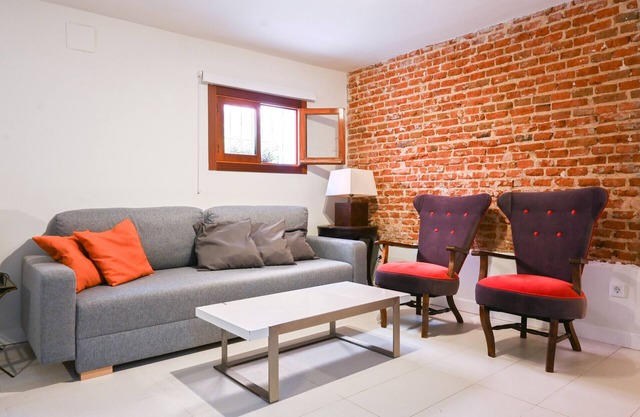 M (AXIII83) Apartamento con jardín Hispanoamérica