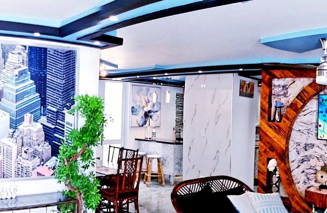 M/H house (#2) ⭐️TALL, cozy apartment near the airport and the beach