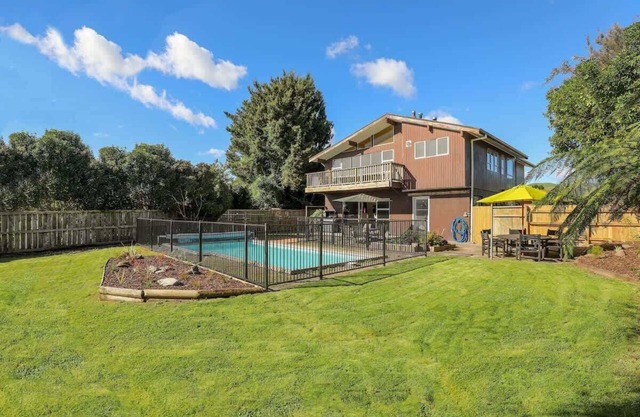 M&M's Hotspot | Lynmore with Swimming Pool