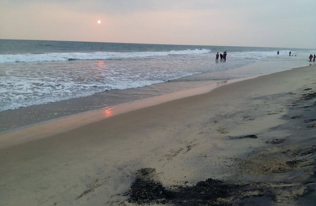 M R Beach & Cottages - 11