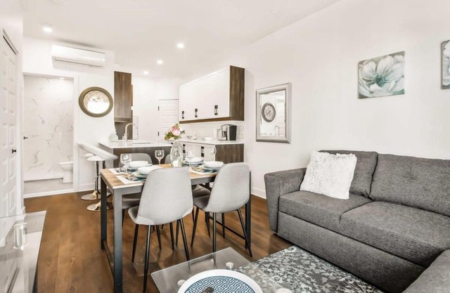 M11 Luxury 1BR Sofa Bed in the heart of PlateauMile-End
